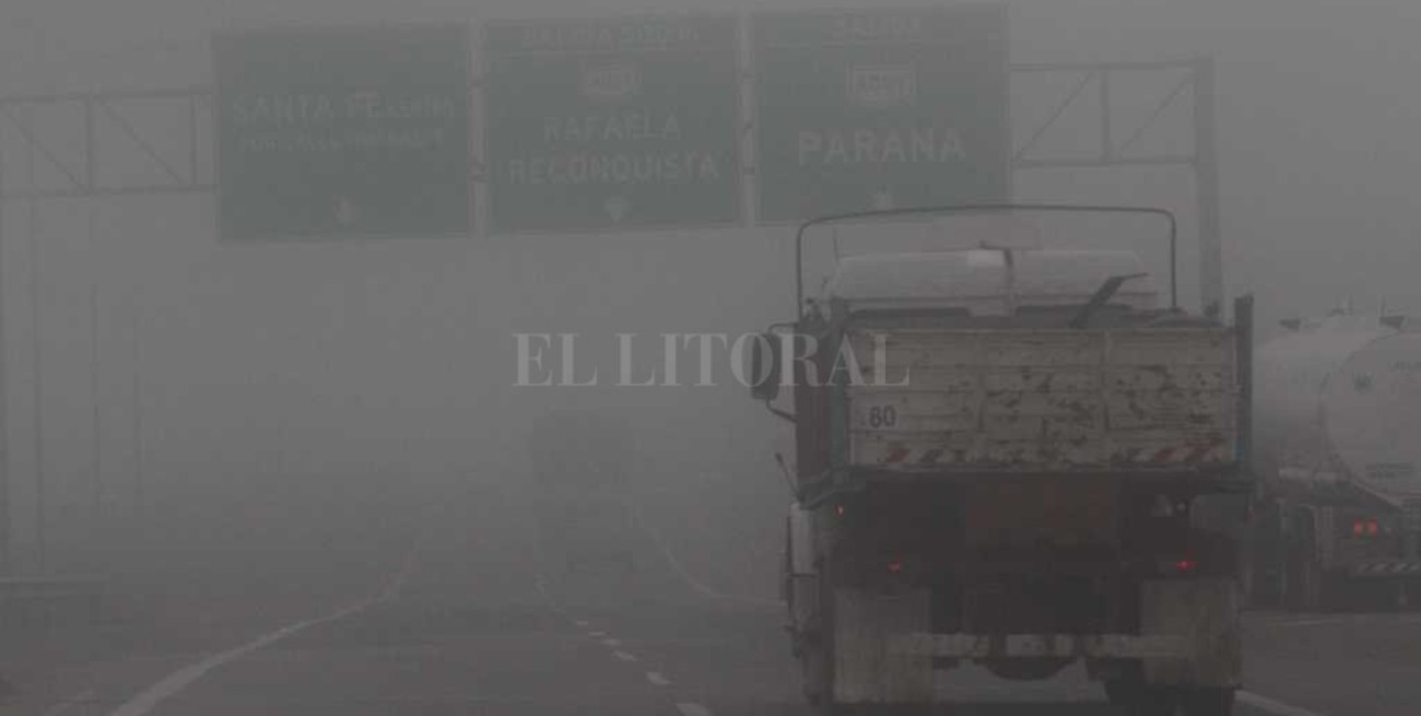 Emiten un alerta vial por niebla en rutas de Santa Fe