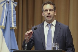 ELLITORAL_224593 |  Archivo El Litoral Guido Sandleris inaugura una semana en donde se pulsarán las nuevas medidas que articula el Banco Central.