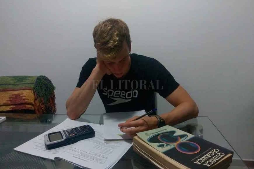 ELLITORAL_238963 |  Gentileza Nicolás Deferrari Estudiante. Nicolás ya estudiaba Química en Buenios Aires, pero le interesó el perfil de la licenciatura de la UNL. Fue el otro motivo por el que se radicó en la capital santafesina.