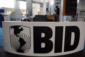ELLITORAL_229056 |  Internet El banco BID, encargado de brindar soluciones financieras en países de América Latina y El Caribe.