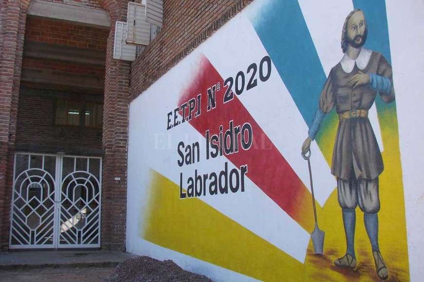 ELLITORAL_229291 | Archivo El Litoral La escuela San Isidro Labrador donde es docente Aranda.