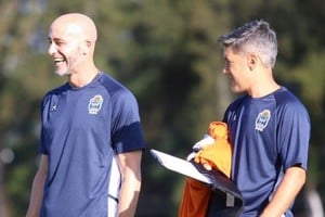 ELLITORAL_279002 |  Gentileza El cuerpo técnico, sin Maradona