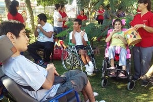 ELLITORAL_148687 |  El Litoral Necesidad urgente. Las personas con discapacidad cerebral profunda tienen derecho a recibir la atención necesaria para subsistir. Hoy ese derecho fue vulnerado.