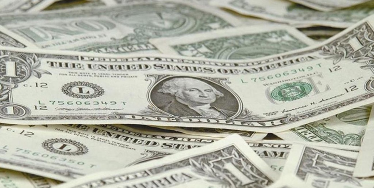 El dólar cerró la semana en baja a $ 46,05