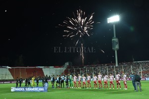 Mauricio Garín Explota el 15 de Abril Como se dio contra Independiente del Valle en su partido-debut por la Copa Sudamericana 2019, el estadio de López y Planes reventará de hinchas y socios para alentar este jueves al equipo de Leonardo Carol Madelón. Arrancó con todo la venta anticipada de entradas pensando en el Mineiro.