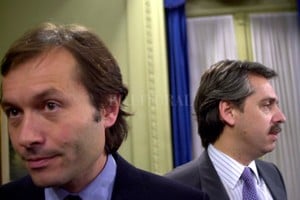 Archivo - El Litoral Béliz y Alberto Fernández en 2003, tras un entredicho entre ambos funcionarios kirchneristas, cuando se discutía sobre narcodemocracia durante el menemismo.