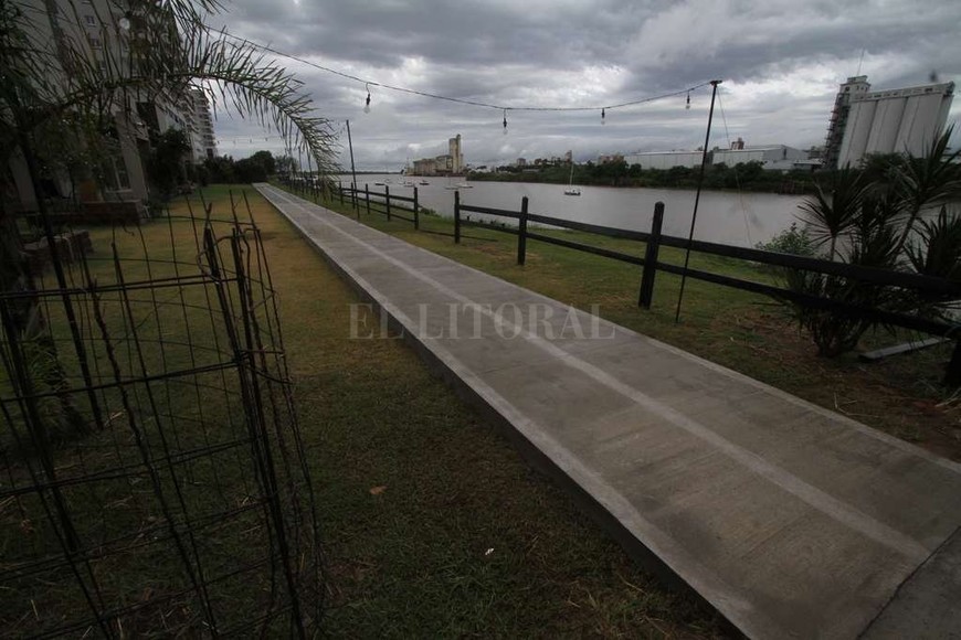ELLITORAL_175306 |  Mauricio Garín Ya se ejecutó una vereda a lo largo de todo el extremo oeste para permitir el acceso público a la costa.
