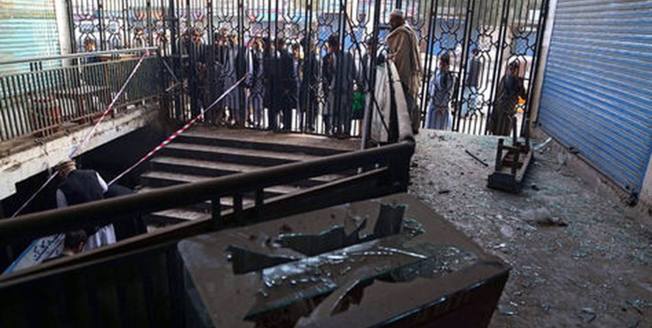 Ataque contra escuela coránica dejó 50 civiles muertos en Afganistán 