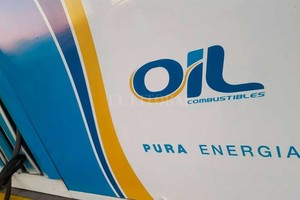 Archivo El Litoral EL PAQUETE que finalmente se quedó bajo el mando de capitales nacionales incluyó, además de la refinería, los muelles portuarios que poseía Oil, las áreas logísticas y la distribución de combustible para la red de estaciones de servicio de la compañía.