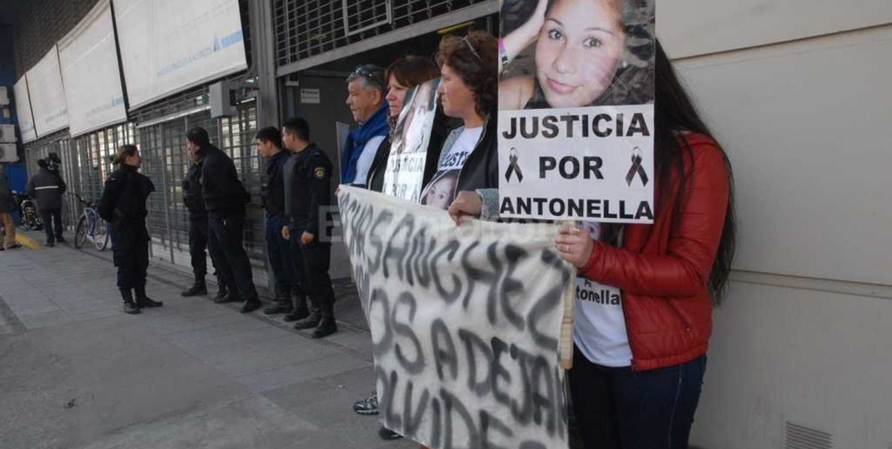 Marcela Olmedo: "Voy a seguir reclamando   justicia por Antonella hasta que estén presos"