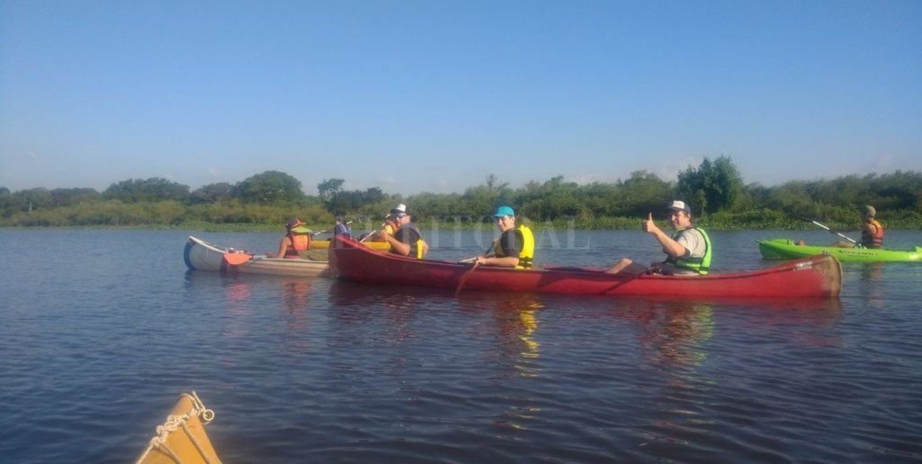 Una travesía en kayak en defensa de los ríos