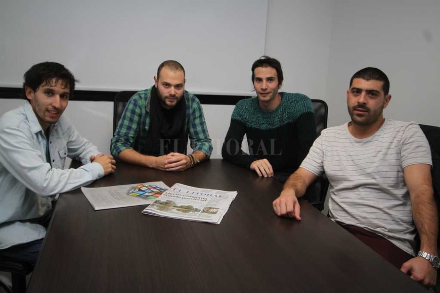 ELLITORAL_181693 | Pablo Aguirre Arquitectos. Mariano Narváez, Santiago y Nicolás Pascuale y Juan Manuel Prieto (izq. a der.), los autores de la tesis publicada en una prestigiosa revista chilena.