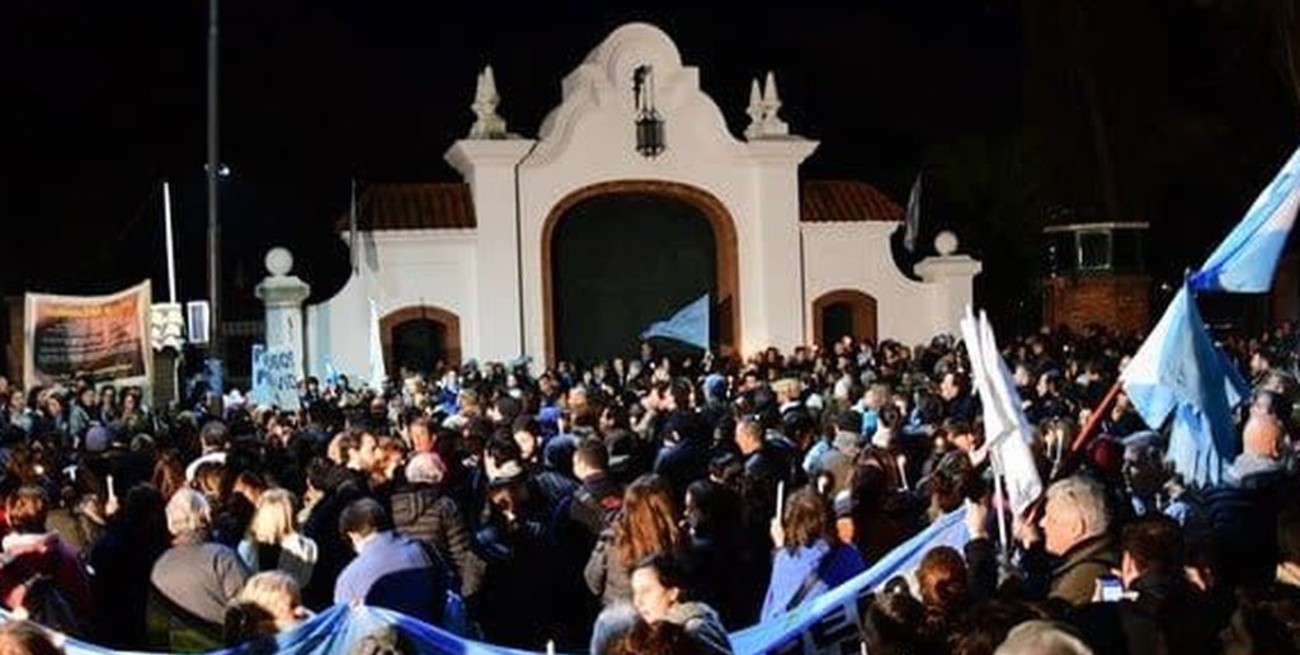 Opositores a la despenalización del aborto protestaron frente a la Quinta de Olivos