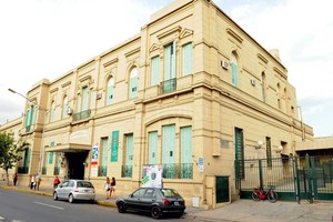 ELLITORAL_224353 |  Archivo El Litoral El joven sigue internado en el Cullen con pronóstico reservado debido a la gravedad de las lesiones ocasionadas por las llamas.