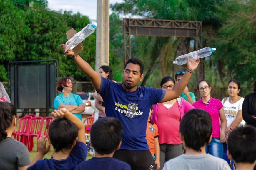 ELLITORAL_258203 |  Gentileza Mochileros astronómicos: dos jóvenes venezolanos viajan por toda Latinoamérica para divulgar la astronomía.
Foto: Gentileza