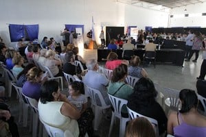 Pablo Aguirre El Club Pucará recibió a una gran cantidad de vecinos dispuestos a presenciar cómo sesionan sus concejales.