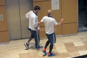 ELLITORAL_152897 |  EFE A Messi se lo vio en el hotel en San Juan con dificultad para caminar, tomándose la cintura con la mano izquierda.