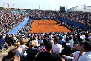 ELLITORAL_223095 |  Internet Con ello, la ITF busca evitar que la nueva Copa Davis sufra las habituales bajas del final de la temporada. En septiembre, la federación internacional cuenta con la ventana en la que hasta ahora se jugaban las semifinales del torneo y los playoffs del Grupo Mundial.