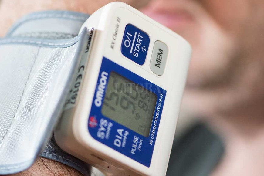 ELLITORAL_206858 |  Archivo El Litoral 36,7 por ciento es el porcentaje de argentinos que padecen hipertensión arterial, según un estudio de la Federación Argentina Cardiológica y el Consejo Argentino de Hipertensión Arterial. Hace una década, esta cifra era casi tres puntos más baja: 33,5%