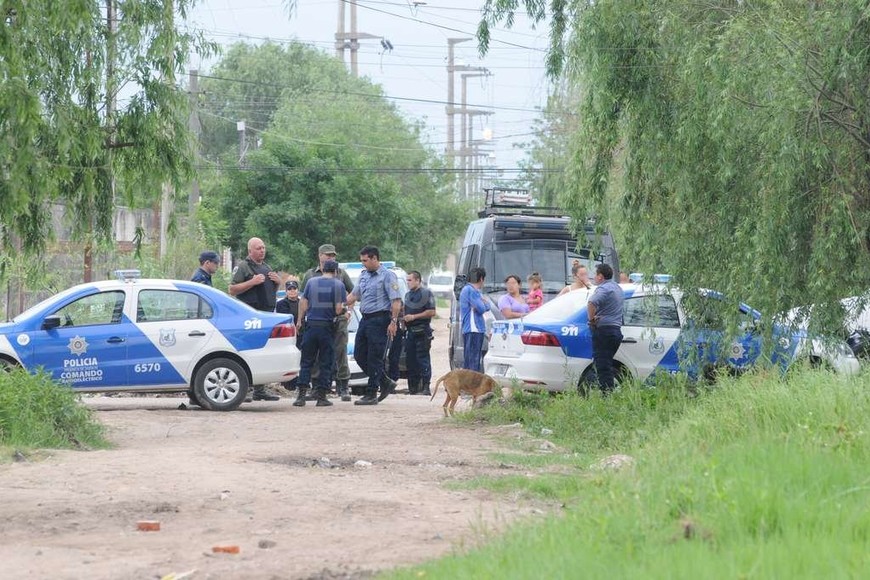 ELLITORAL_139549 |  Flavio Raina Agentes de la Policía De Investigaciones (PDI) trabajaron en el lugar y colectaron elementos de interés para la causa.