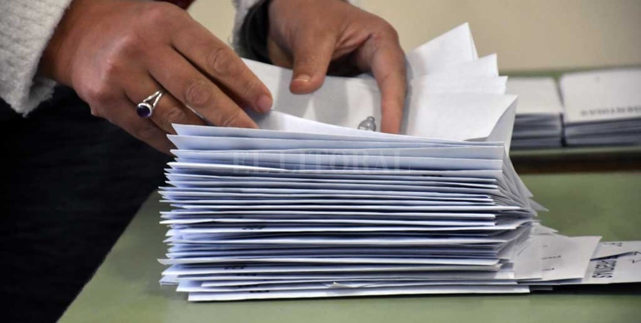 Comienza el escrutinio definitivo de las PASO