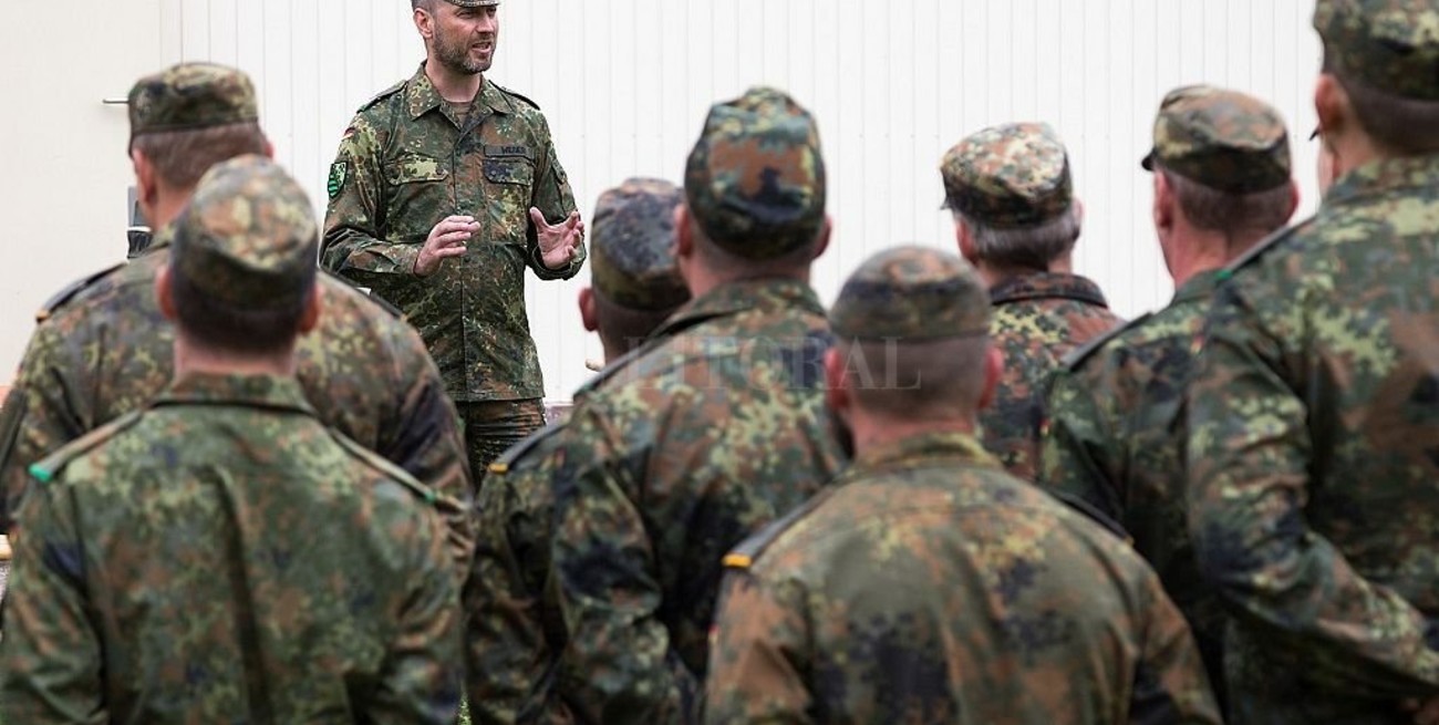 Alemania expulsó a 18 personas del Ejército por extremismo de derecha