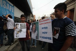 Archivo - Mauricio Garín. Familiares, amigos, colegas y alumnos no se cansan de marchar para pedir que se haga justicia.