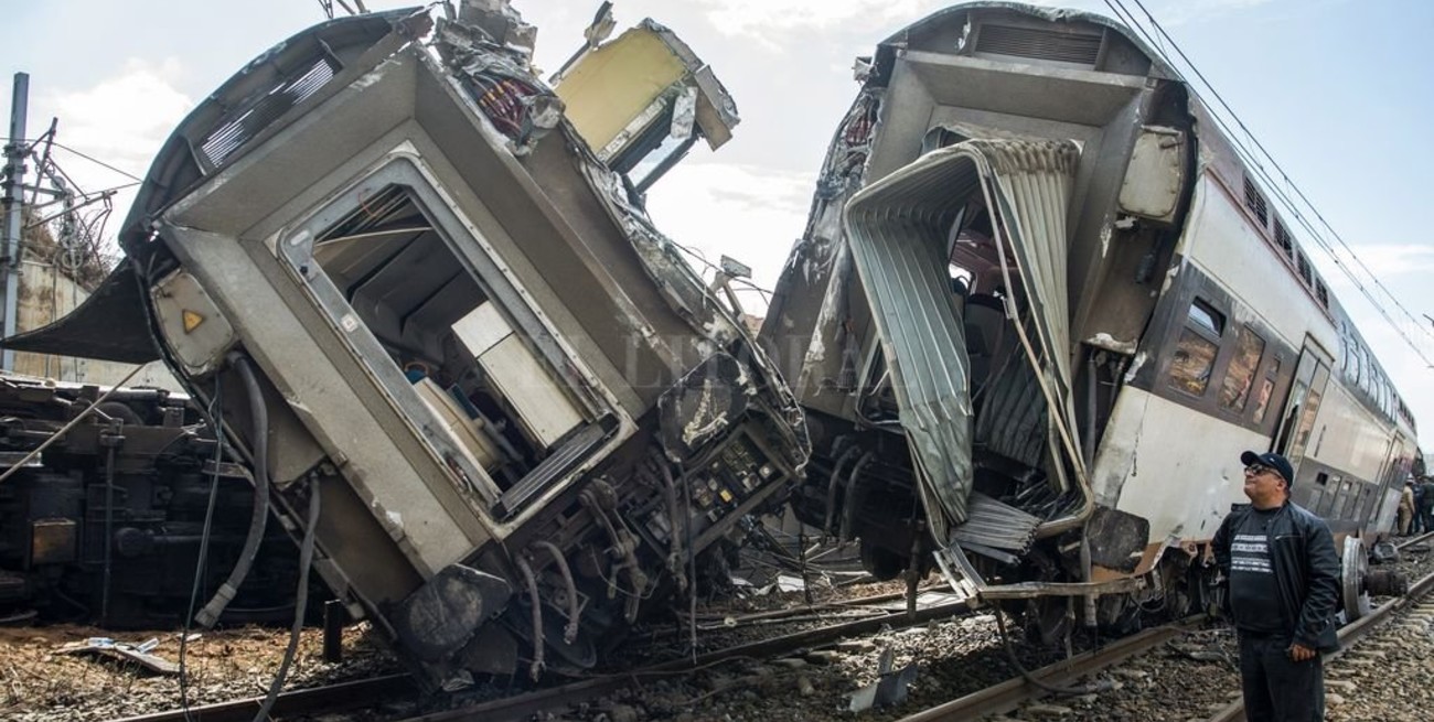 Descarriló un tren en Marruecos y murieron 6 personas