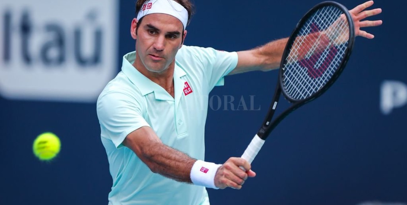 Federer avanzó a los octavos de final en Miami