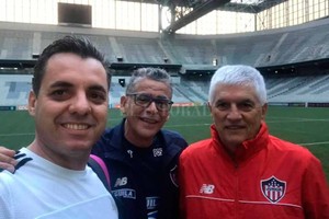 ELLITORAL_233418 |  Facebook Alejandro Comesaña llega a Santa Fe. Su padre, flamante técnico de Colón ya piensa en el armado del equipo. Arribaría al club después de las fiestas