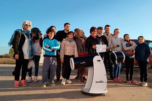 ELLITORAL_252790 |  Gentileza NIÑOS, JÓVENES Y ADULTOS se sumaron a esta iniciativa y pudieron observar el eclipse desde un lugar privilegiado.