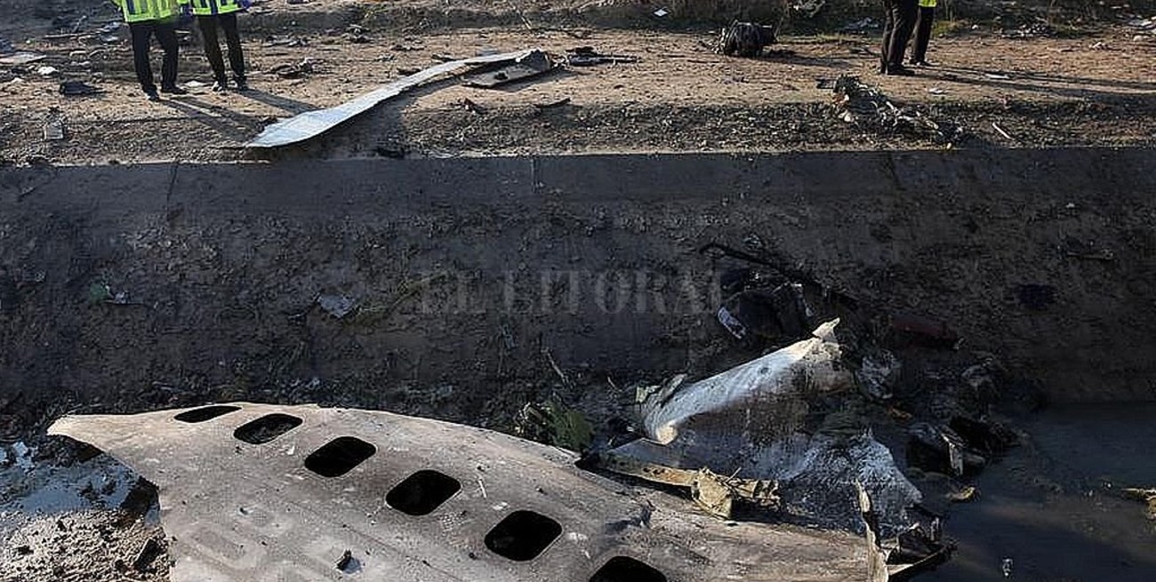 EEUU pidió las cajas negras del avión ucraniano que se estrelló en Teherán