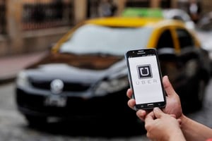 Archivo El Litoral Días atrás, la habilitación de Uber en Córdoba generó protestas de taxistas y movilizaciones, bajo argumento de competencia desleal.
