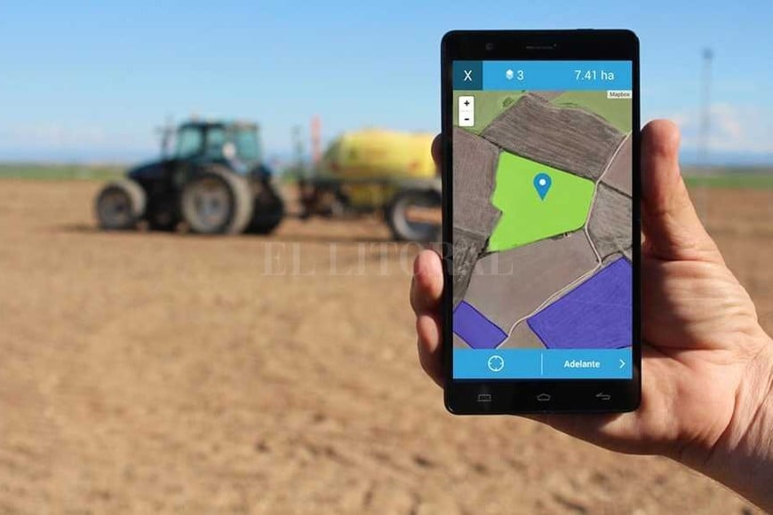 ELLITORAL_177412 |  Campolitoral En la mano. Las aplicaciones más usadas permiten diseñar muestreos de lotes, los lugares por donde hay que ir, georeferenciarlos y hasta chequear plagas con una foto.