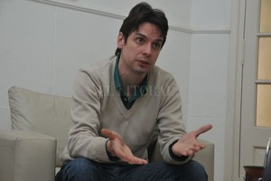 Luis Cetraro Para Graña el gobierno se maneja con premios y castigos de acuerdo a la relación particular que tiene con los diferentes dirigentes gremiales.