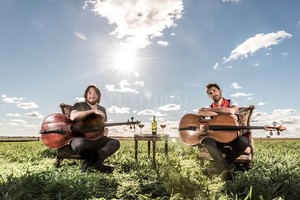 Gentileza producción El chelo es un instrumento muy versátil , sostienen los integrantes del dúo CheChelos. La propuesta que idearon, de abordar el folclore a través de un instrumento académico corrobora esta premisa.