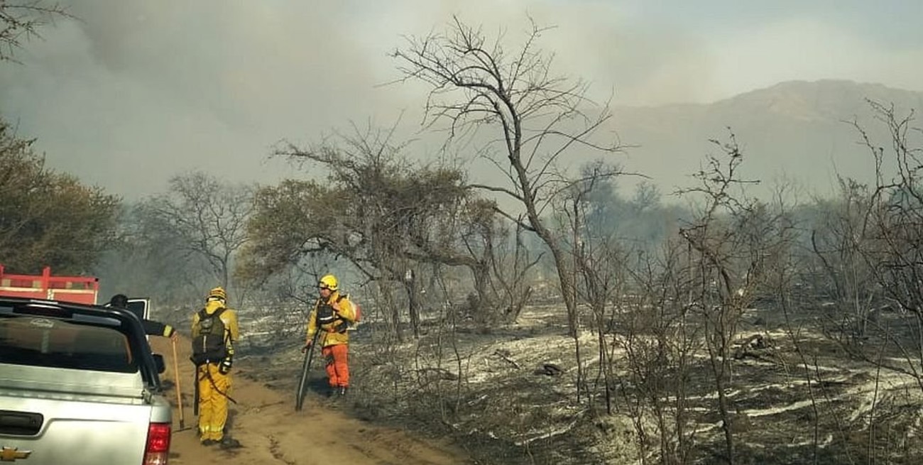 Contienen los incendios en Traslasierra que arrasaron más de 6.000 hectáreas