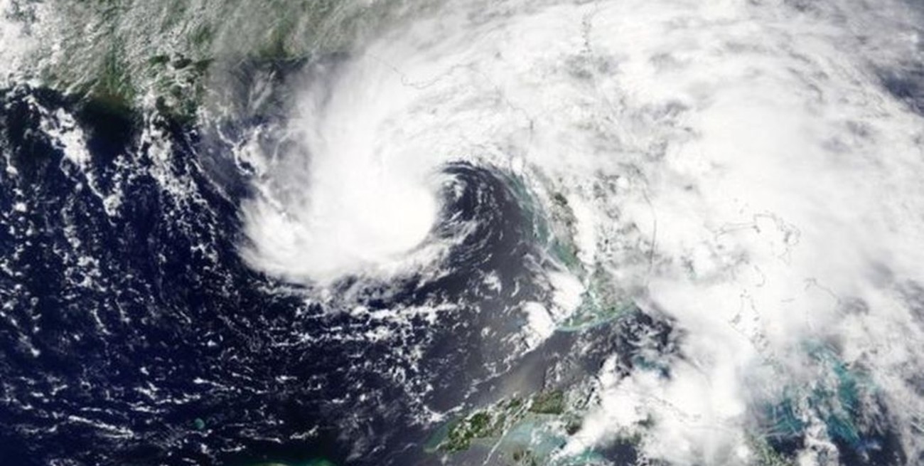 La tormenta "Alberto" llegó a Florida con fuertes vientos y lluvias prolongadas