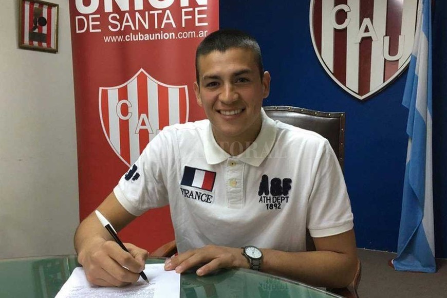 ELLITORAL_185335 |  El Litoral Alan Sosa, el arquero que el sábado firmó el primer contrato profesional con el club y que tendría la chance de arrancar en el amistoso ante Cosmos.