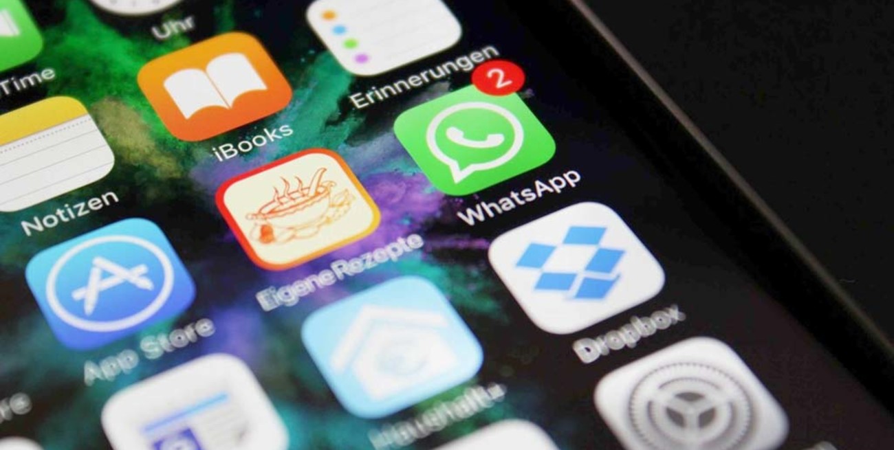 WhatsApp ahora avisa cuando un mensaje es reenviado