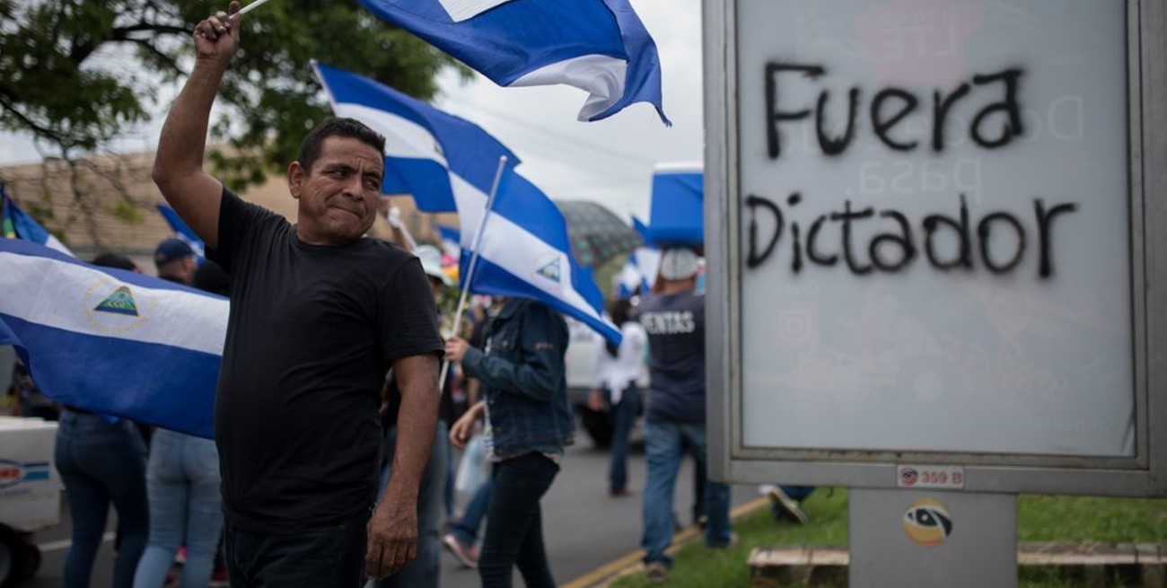 Nicaragua: el presidente Ortega se afianza sobre las armas y desafía condena internacional 