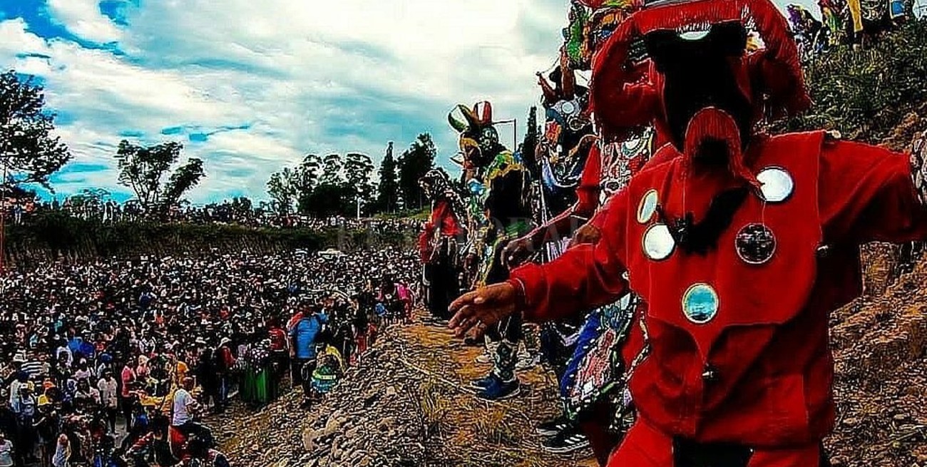 Multitudinario "Desentierro del Carnaval" en Jujuy