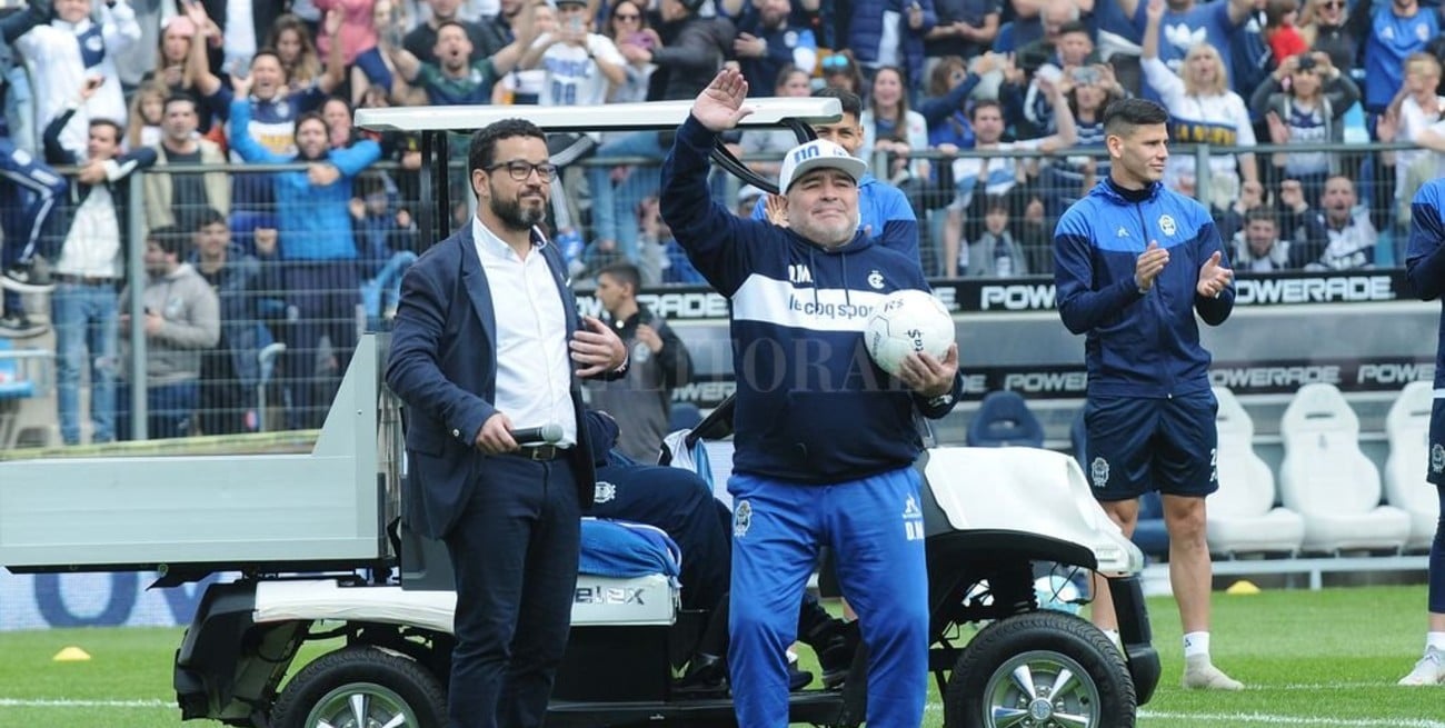 Maradona: "Creí que se me iba a reventar el corazón cuando salí a la cancha"