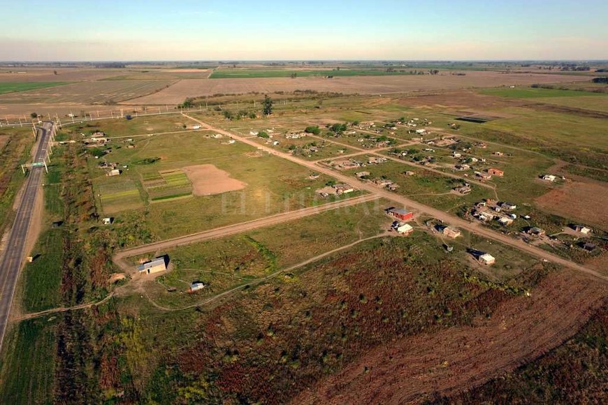 ELLITORAL_181692 | Gentileza Santiago Pascuale Vista aérea del predio donde se sitúa la comunidad mocoví, en el cruce de Circunvalación y Ruta 11.