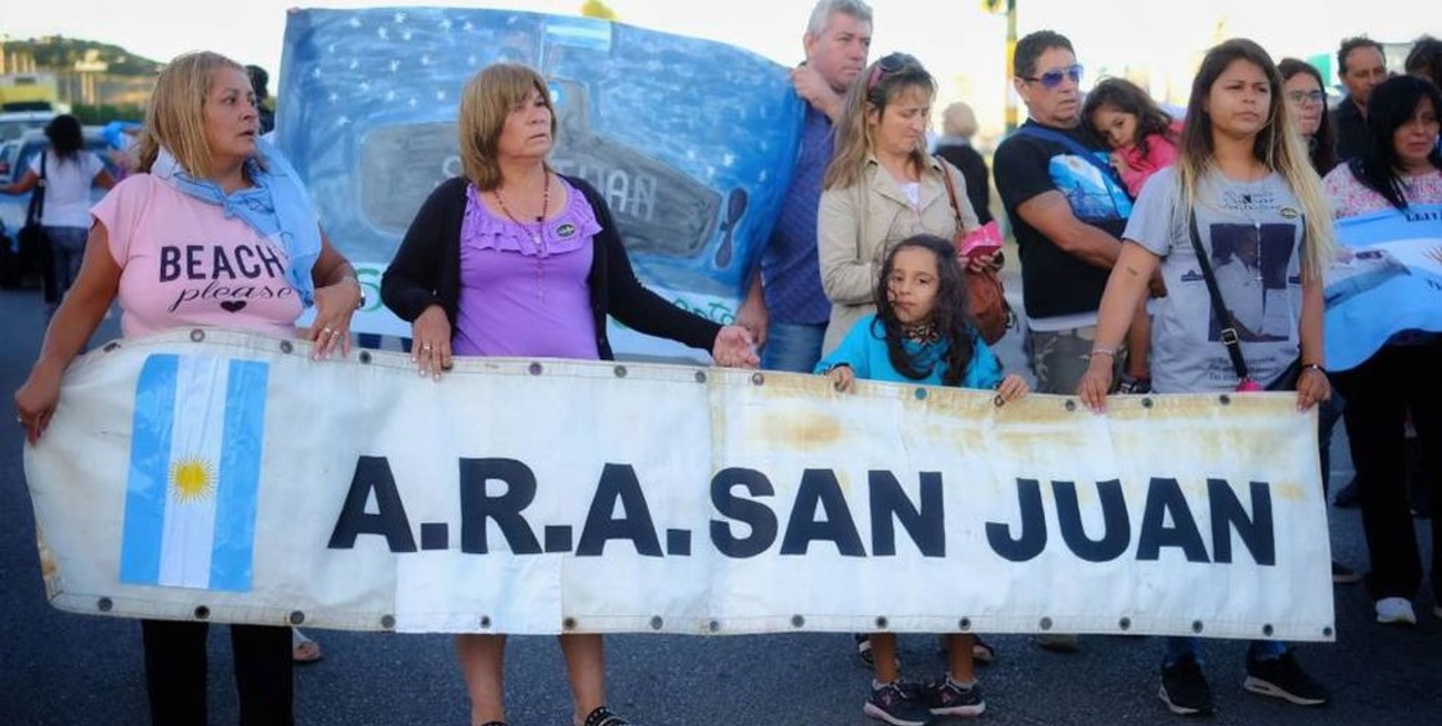 Familiares de submarinistas del ARA San Juan se reúnen con la comisión bicameral