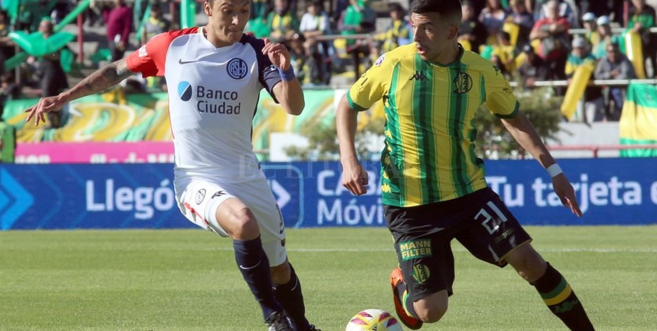 Aldosivi y San Lorenzo igualaron 2 a 2 en Mar del Plata