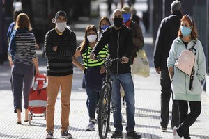 Ascienden a 570.497 los casos de coronavirus en la provincia de Buenos ...