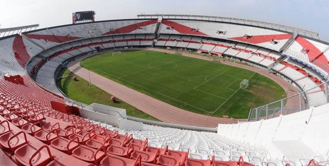 River abrió las puertas del "Monumental" y estrenará el mejor campo de juego de la Argentina