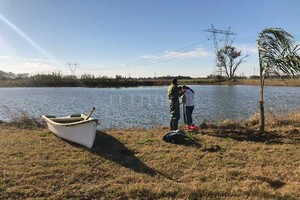 ELLITORAL_276805 |  Comuna de Colonia San José Los humedales proveen áreas de refugio y de alimentación para las aves, peces, reptiles y mamíferos. Las aves migratorias que se reproducen en los humedales estacionales se alimentan de la densa, aunque de corta vida, explosión de las poblaciones de insectos.