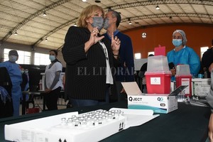 ELLITORAL_414282 |  Flavio Raina Sonia Martorano, ministra de Salud de la provincia.